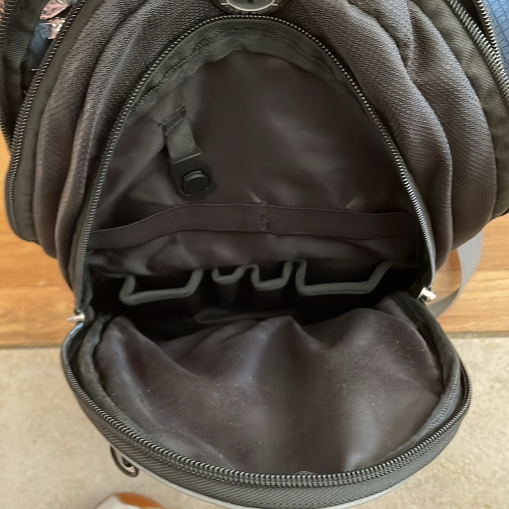 blue black and gray hiking backpack - Picture 6 of 6